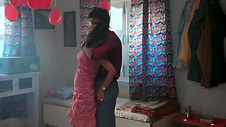 indian babe fingering her pussy