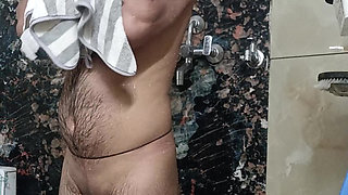 Indian desi police officer uncle get sucked and sucking with neighbour uncle and army officer uncle