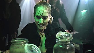 Femdom Reverse Gangbang - Lesbians Possessed by Horny