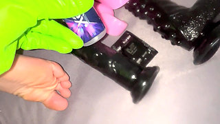 Teen pussy Deep dildo fuck