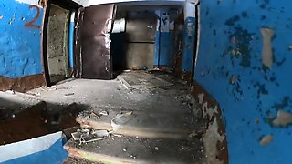 Walk Around The Horrible Buildings With My Sexy Bbe