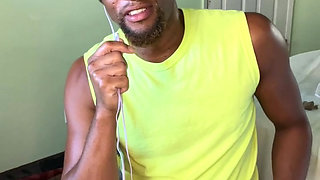 Kennie Jai Strips and Shows for Fans on Cam