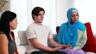 Arab college teen meets the parents