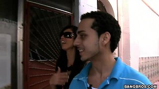 Curvy latina Shy Love has fun with young stud