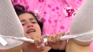 Hermanastra Llega Muy Sonrojada Del Colegio Y Me Pone....