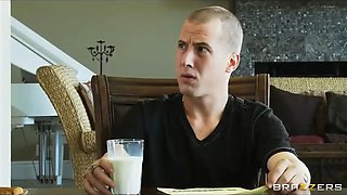 Brazzers - MILF Diana Prince fucked by college recruiter