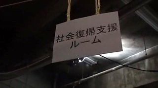 Exotic Japanese model Mika Osawa in Fabulous Cunnilingus, Cougar JAV clip