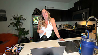 Cheating Mature MILF PAWG Takes Big Dick of Younger Employee