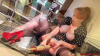 Red Xxx - Fucks The Rolling Pin In The Kitchen