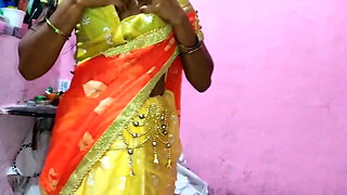Desi bhabhi has hard sex with her boss in the office