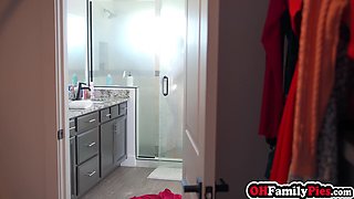 Petite teen and hot stepmom get fucked
