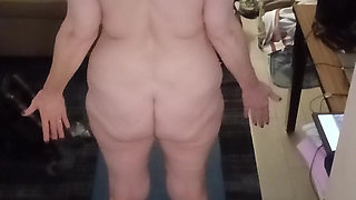 Hot BBW MILF Doing Her Daily Naked Yoga!