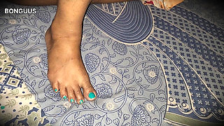 Desi Aunty Sharing Bed When Husband Is Not at Home Hairy Pussy Fucking