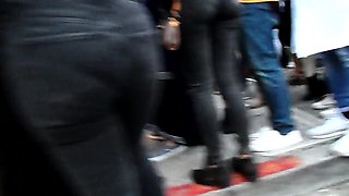Hot amateur babes with magnificent asses upskirt in public
