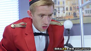 Brazzers - milfs like it massive - the cock starved tramp episode s