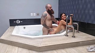 QweenSG Squirts in Shower POV