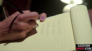 Submissive cougar get fisted by lezdom