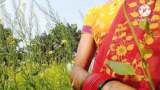 Indian desi bhabi sarso ki khet me apne cute me rasilii pani