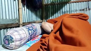 Brother And Sister Sleep In One Bed