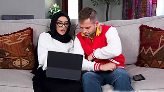 Hijab Arab lady received a warm load of jizz first time