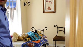 Gorgeous babysitter fuck