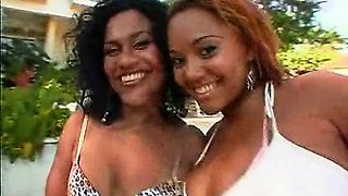 This hot Brazilian mother daughter combo was catchin some