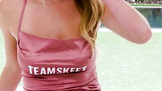 Freely Royce Swells's big cock dirt