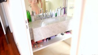 Jenny Kitty Flawless Babe Gets Pounded After A Shower