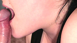 He Cant Stop Cumming in Her Mouth
