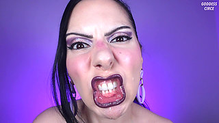 Silly Faces - Natural Face with Heavy Make-up 4