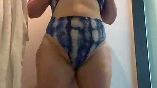 RISKY PUBLIC BATHROOM MASTURBATION AFTER SAUNA
