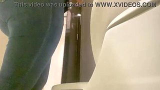 Latin Babe Kamuristar Pissing in Public Restroom