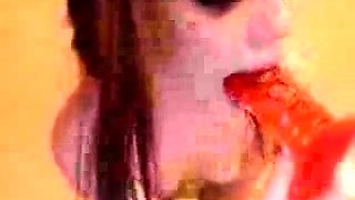 Amateur Webcam Cute Teen Plays Solo with Big
