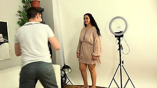 Busty Alejandra from Prague likes to show herself naked