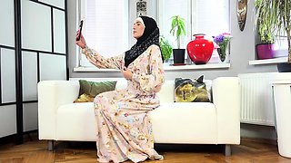 Sexy selfie of a bitch in hijab