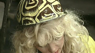 Blonde Workers From Germany Got Fucked in This Amateur Session
