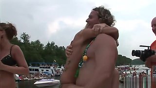 Drunk Bikini Babes On Spring Break - DreamGirls