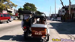 Petite Filipina eats semen of bold foreign tourist after
