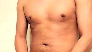 Gay muscley hunk solo shuffle