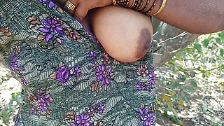 Tamil chubby aunty masturbation in outdoor