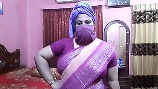 Desi aunty sex talk, Didi trains for sexy fucking