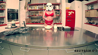 Stormtropper jarushka coock her pussy with big dildo and squirt
