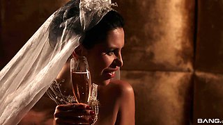 Erotic porn video of first wedding night with Kira Queen being fucked