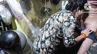 Sexy Smart Housewife and Kitchen Cooking Very Sexy Gand Chudai