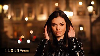 Luxure - heels action