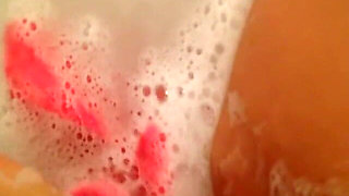 Candy Gets off in the Bath