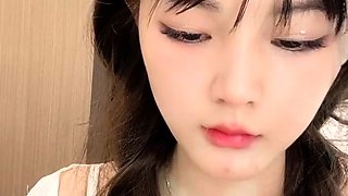 Amateur Blonde Teen Plays Solo with Toy Webcam Porn