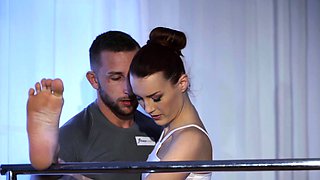 Fitness Rooms Charlie Red FMM threesome in gym