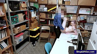 Thief caught stealing and gets smashed