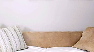 Brunette Couch Webcam Solo Fun Masturbating